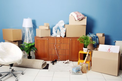 Removal van service covering Tower Hill and nearby central London areas